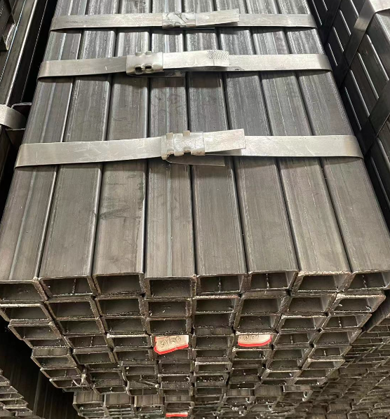 丽江工业用梯子 镀锌管焊接梯子 铁梯子方管梯